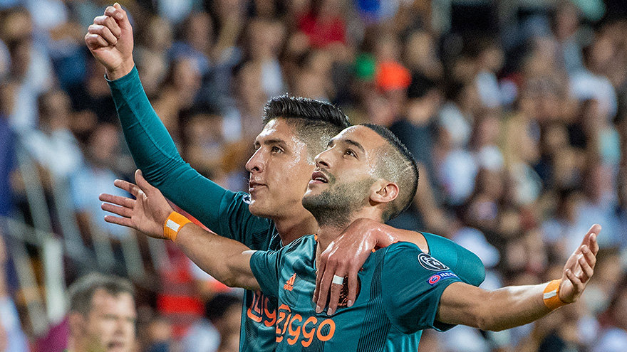 efficient-ajax-silences-mestalla-with-ziyechs-amazing-goal-