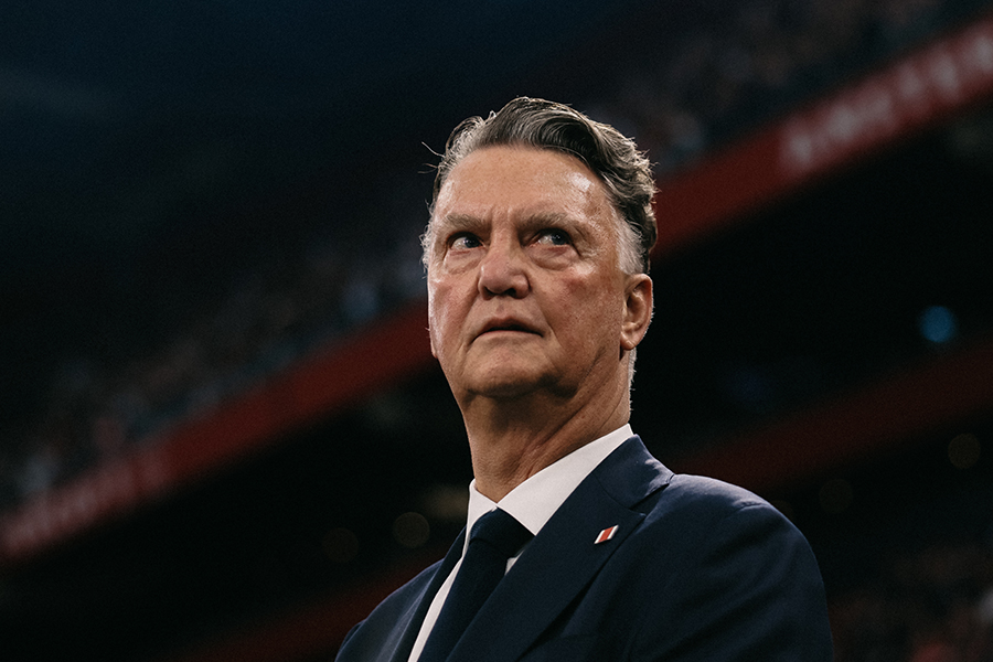 Louisvangaal900