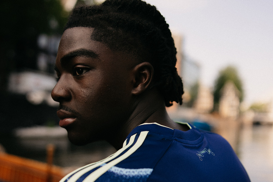 Adidas Shoot 7