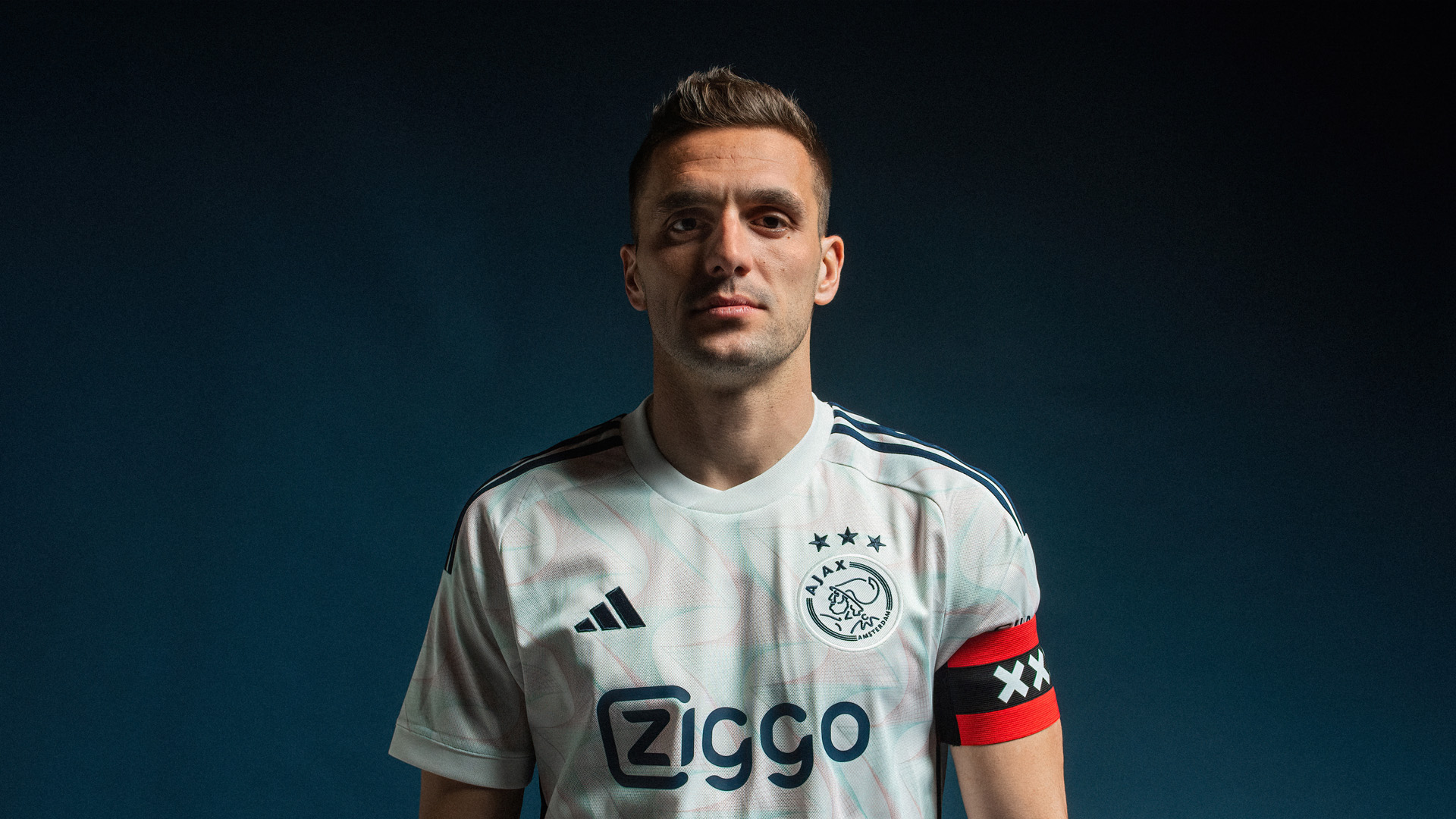 Ajax resets the rules in white Away Kit 2023/2024