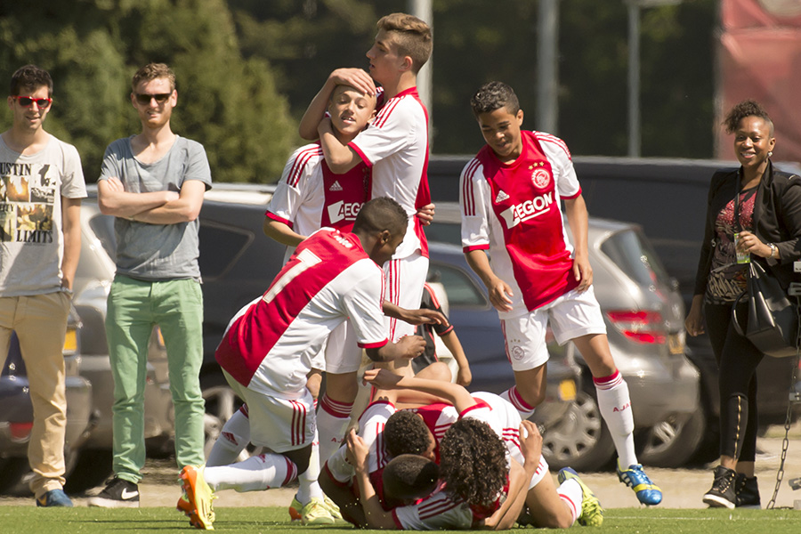 Kluivert Team Van Toen 6
