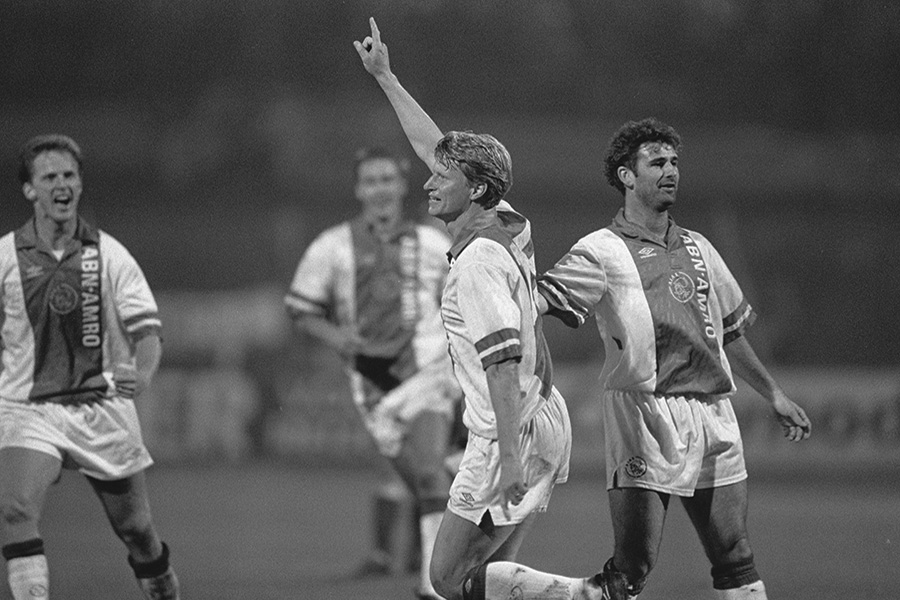 Ajax Hajduk 9394 Pettersson 2 900