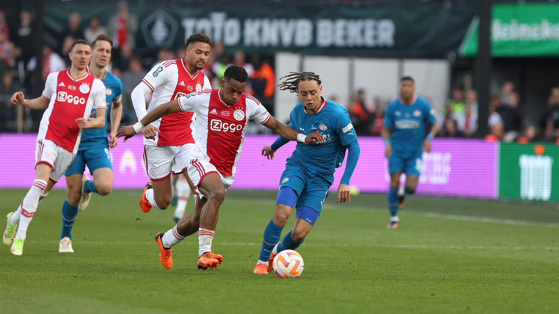 weTalk Ajax on X: UPDATE: The KNVB Cup match between Hercules and Ajax is  scheduled for December 21 - 18:45 CET. The away match against the amateurs  from Utrecht will take place