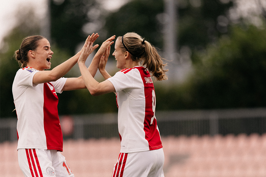 Ajaxvrouwenjuichen