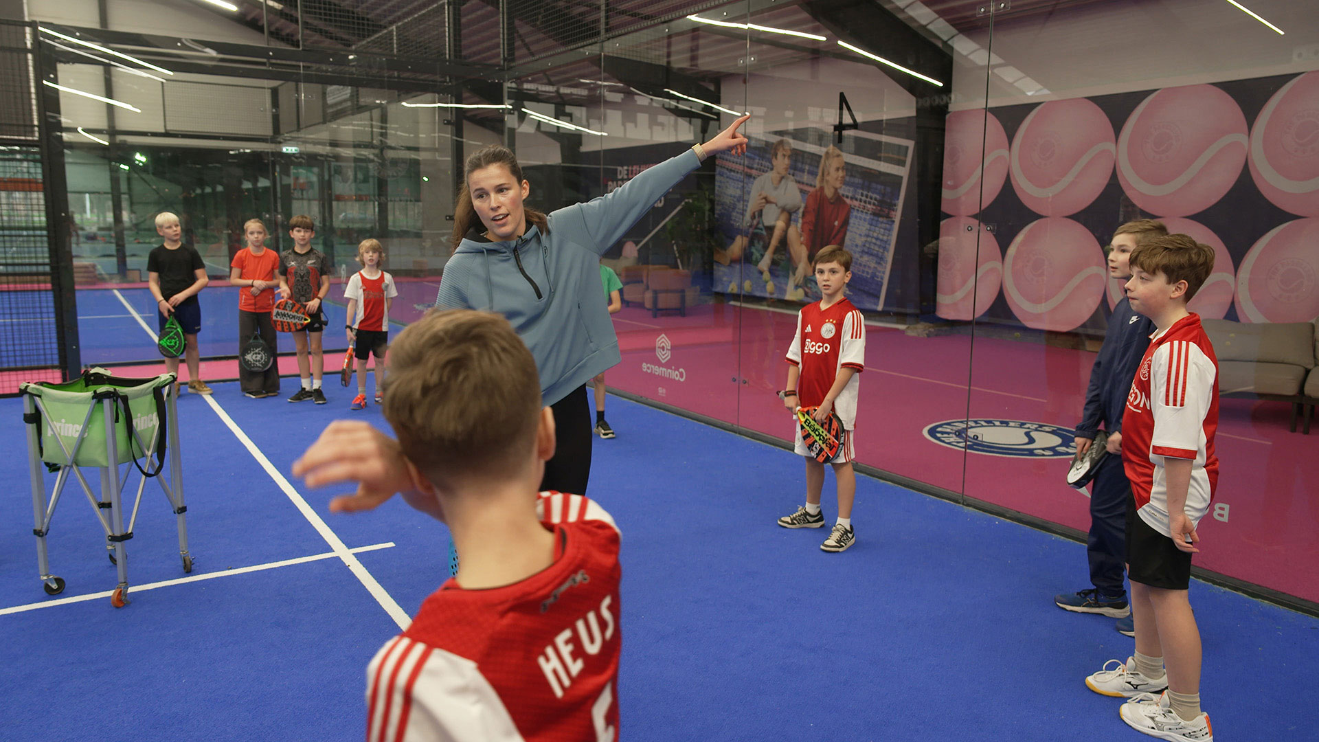 School pupils travel on Ajax players' bus to exclusive padel lesson