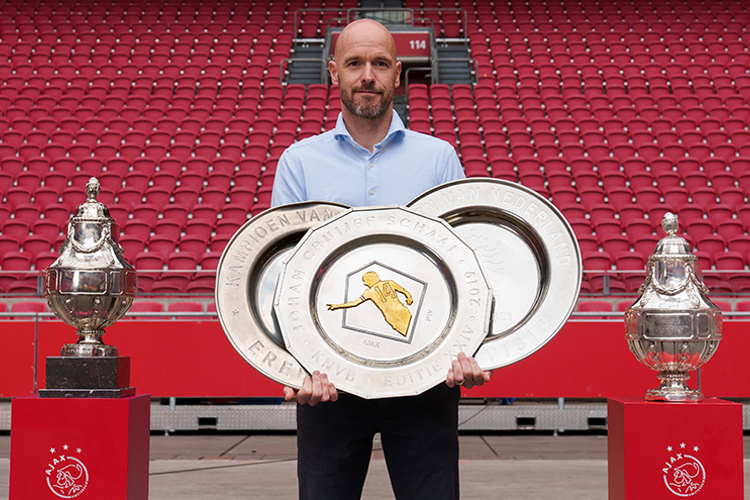Ten Hag and his five trophies:'I will not pat myself on the back'