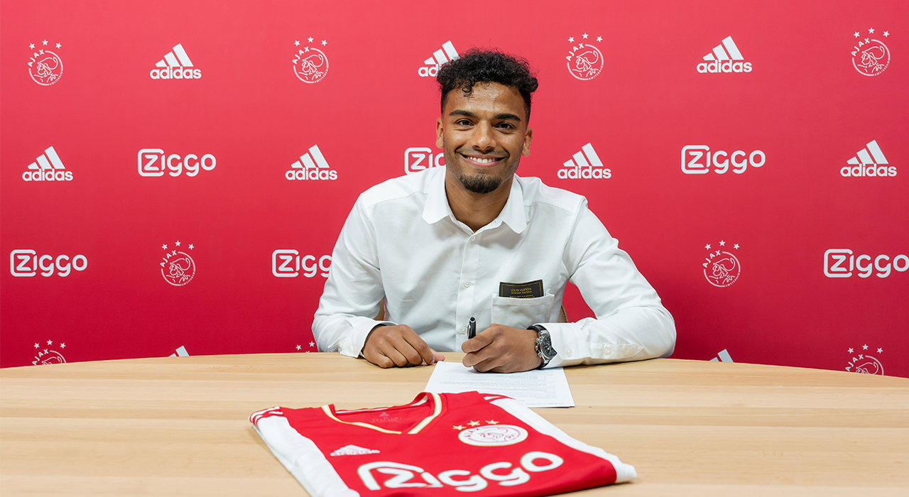 Owen Wijndal - Đôi Cánh Trái Đầy Tốc Độ Hành Trình Của Một Ngôi Sao Trẻ Owen Wijndal – Đôi Cánh Trái Đầy Tốc Độ Hành Trình Của Một Ngôi Sao Trẻ