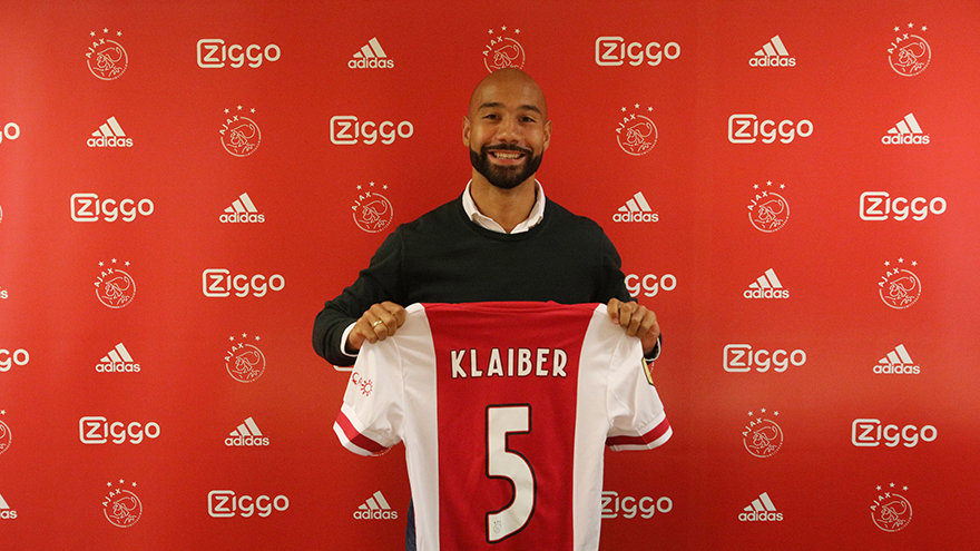 ajax-signs-sean-klaiber-