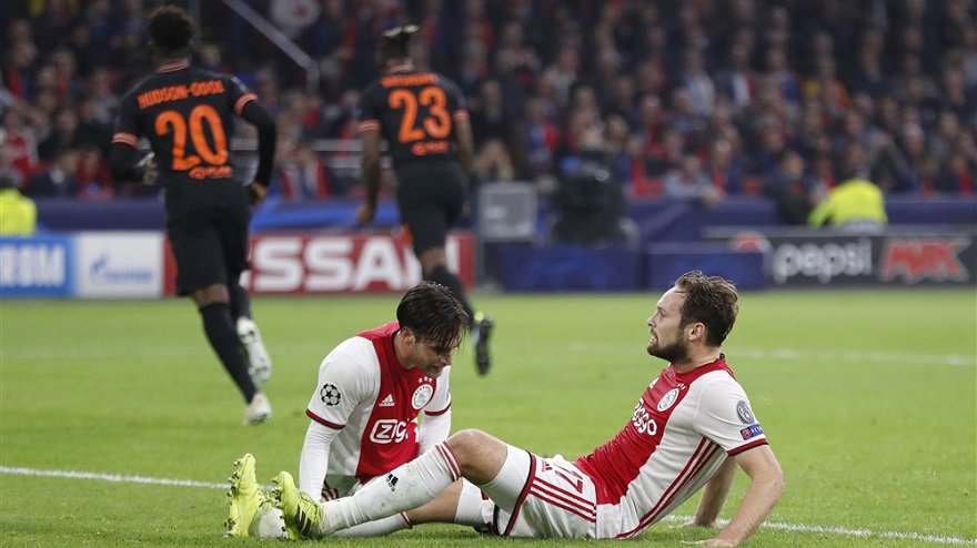 ajax-no-longer-undefeated-after-chelseas-late-goal-