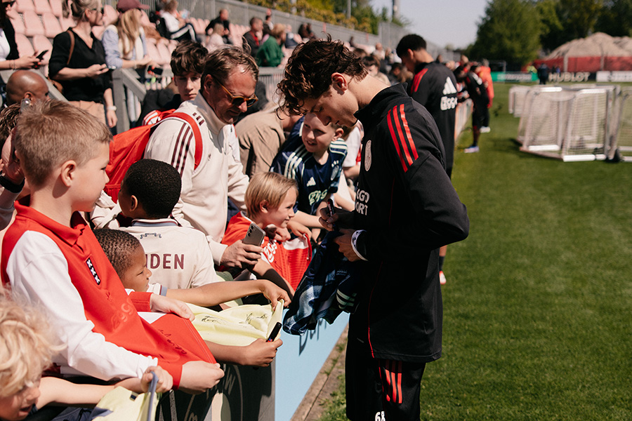 Open Training Fans 11