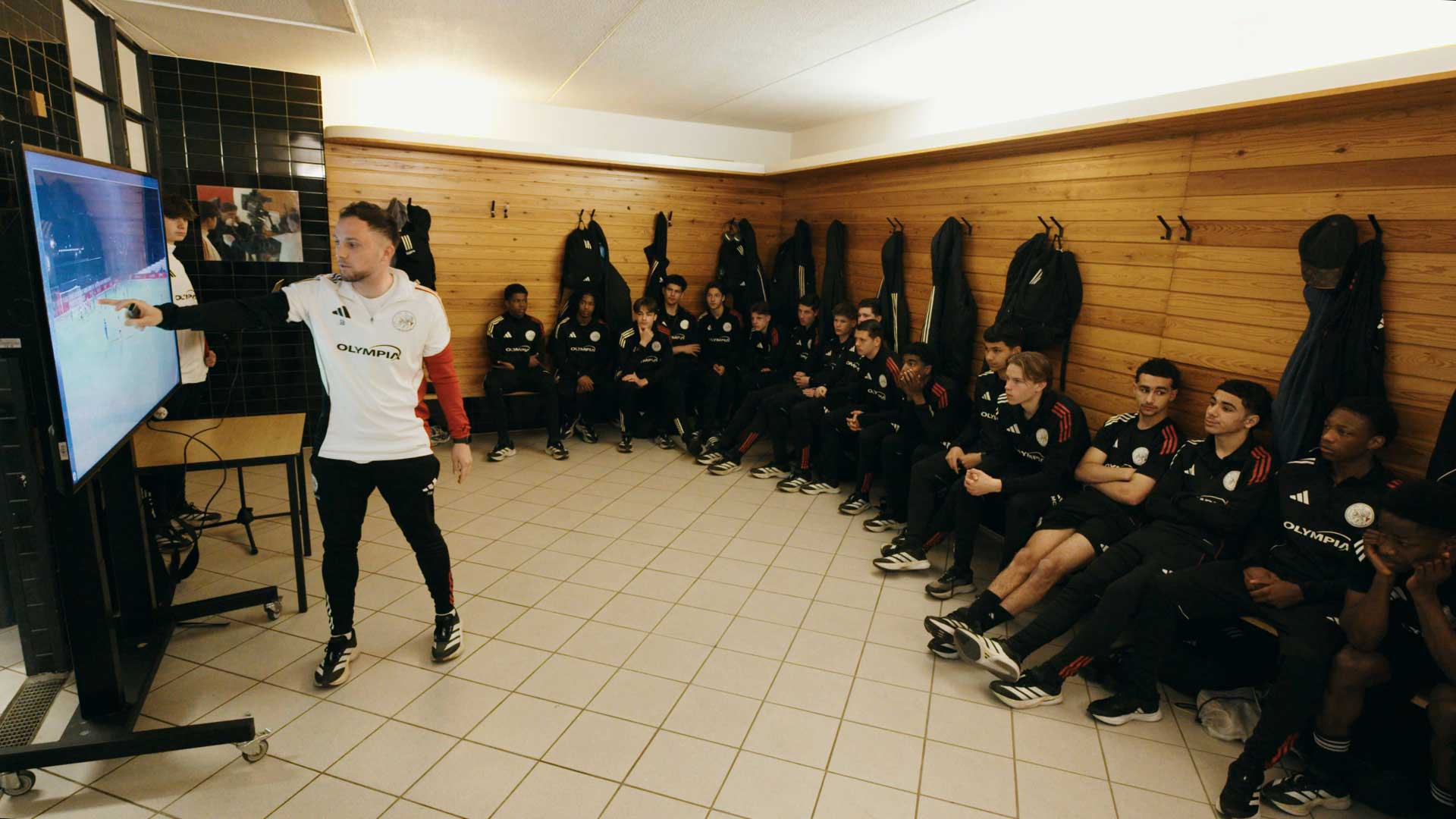 All access at Ajax U17