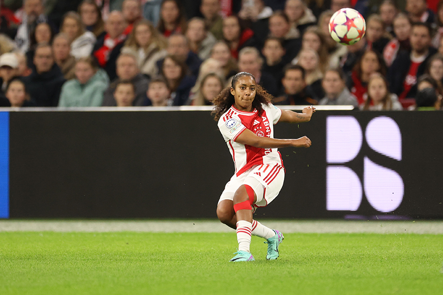 Ajax decline invitation to honour women's team