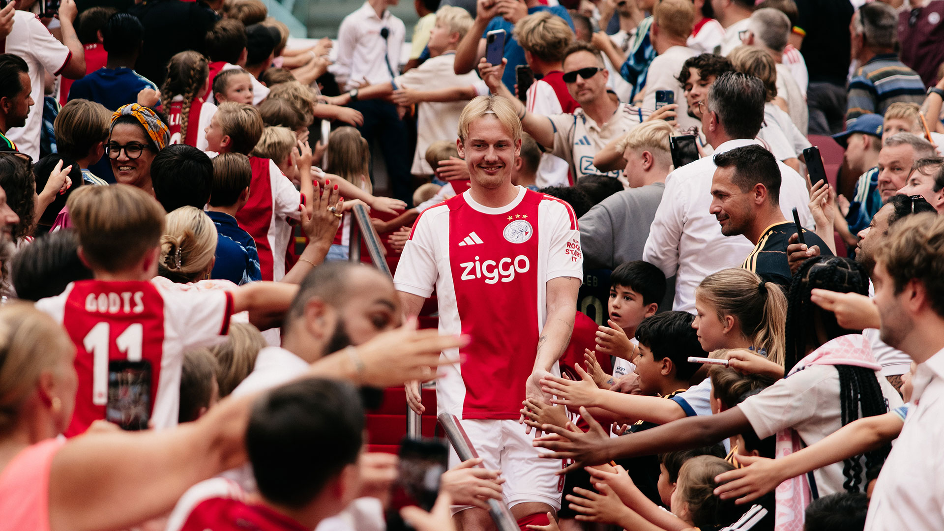 Ajax-Fans genießen den Tag der offenen Tür