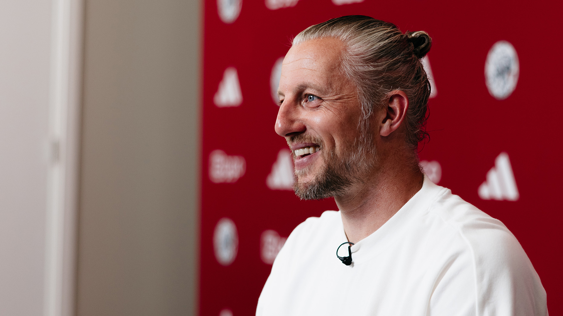 Pasveer extends contract