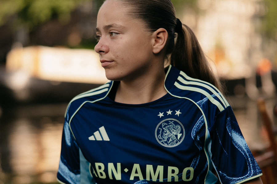 Adidas Shoot 5