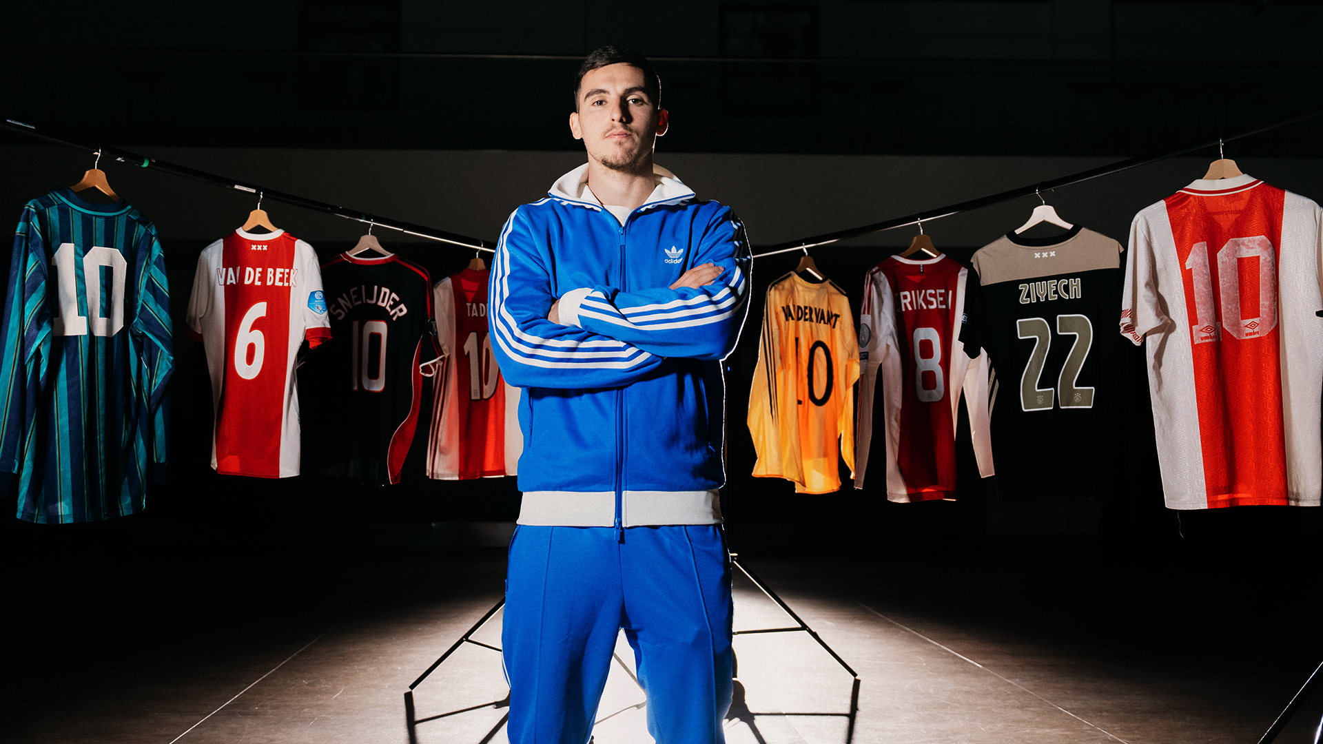 Gloukh reflects on number 10: 'I will do everything I can for Ajax'