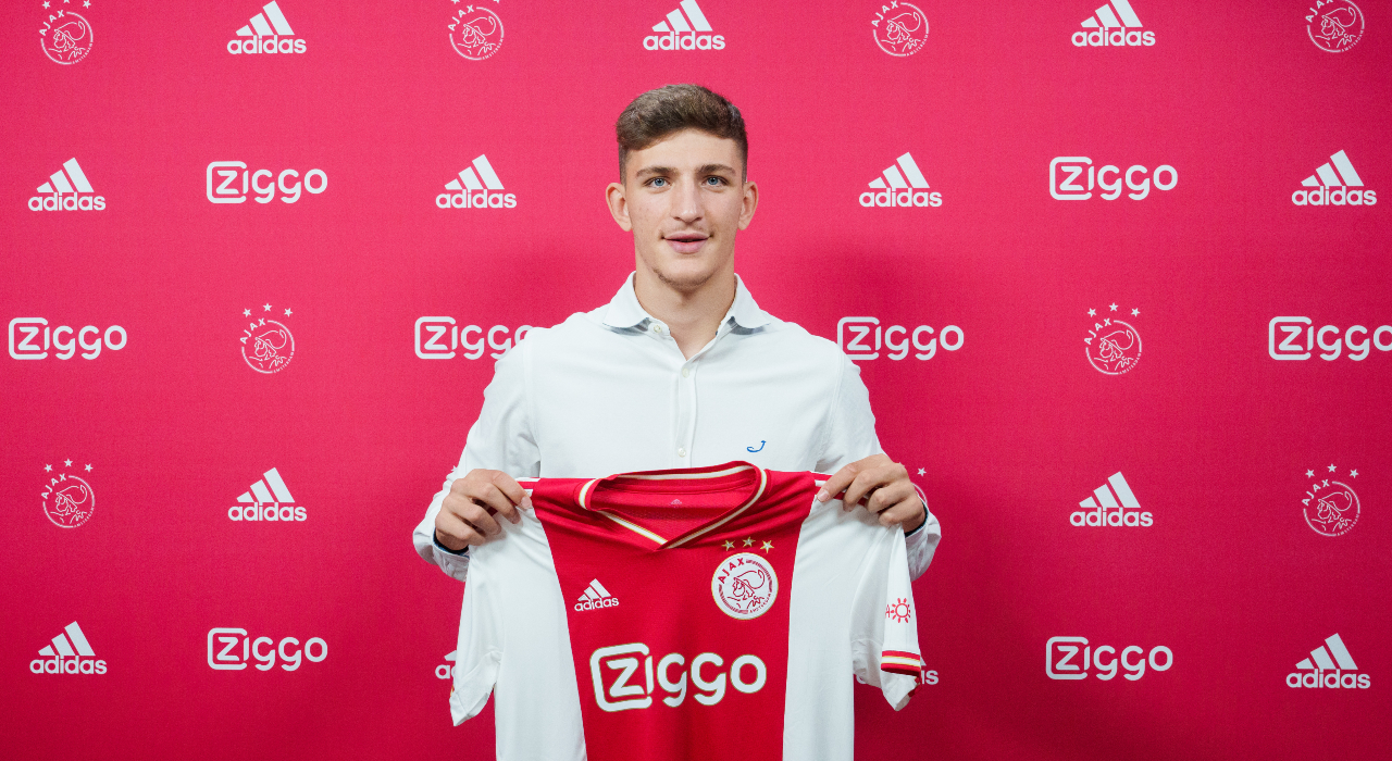 Ajax Signs Contract With Ahmetcan Kaplan