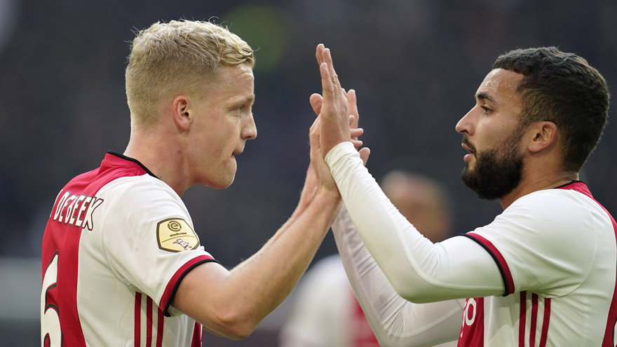 superior-ajax-posts-big-win-against-fc-utrecht-