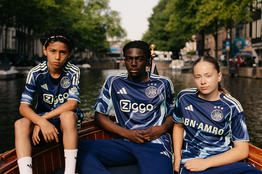 Adidas Shoot 10