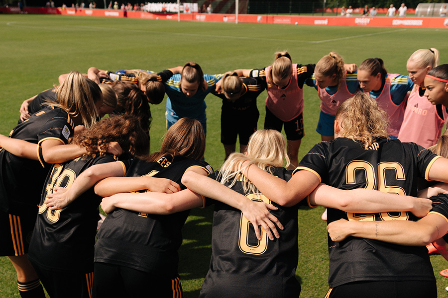 Ajaxvrouwenutrecht1