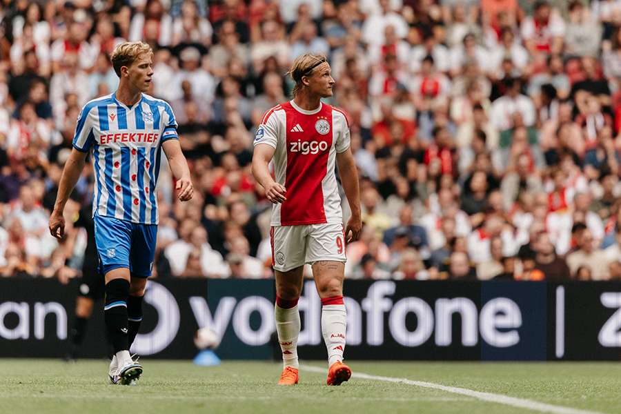Heerenveen26 Dolberg Lopen