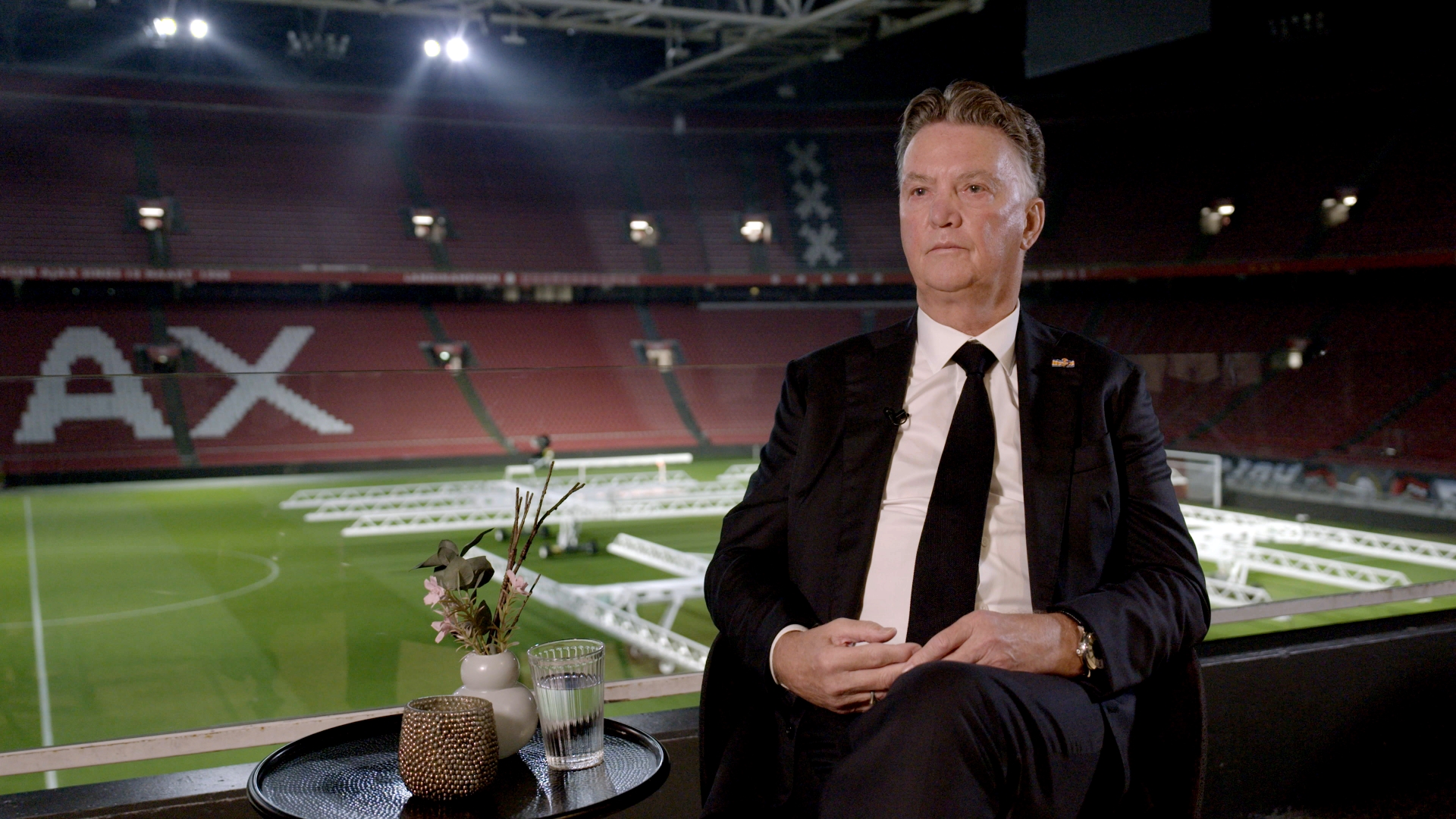 Van Gaal: 'For some things you may, or really should, pause for a moment'