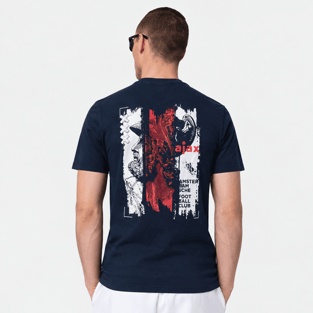 The official Ajax Fanshop Largest range official Ajax articles.
