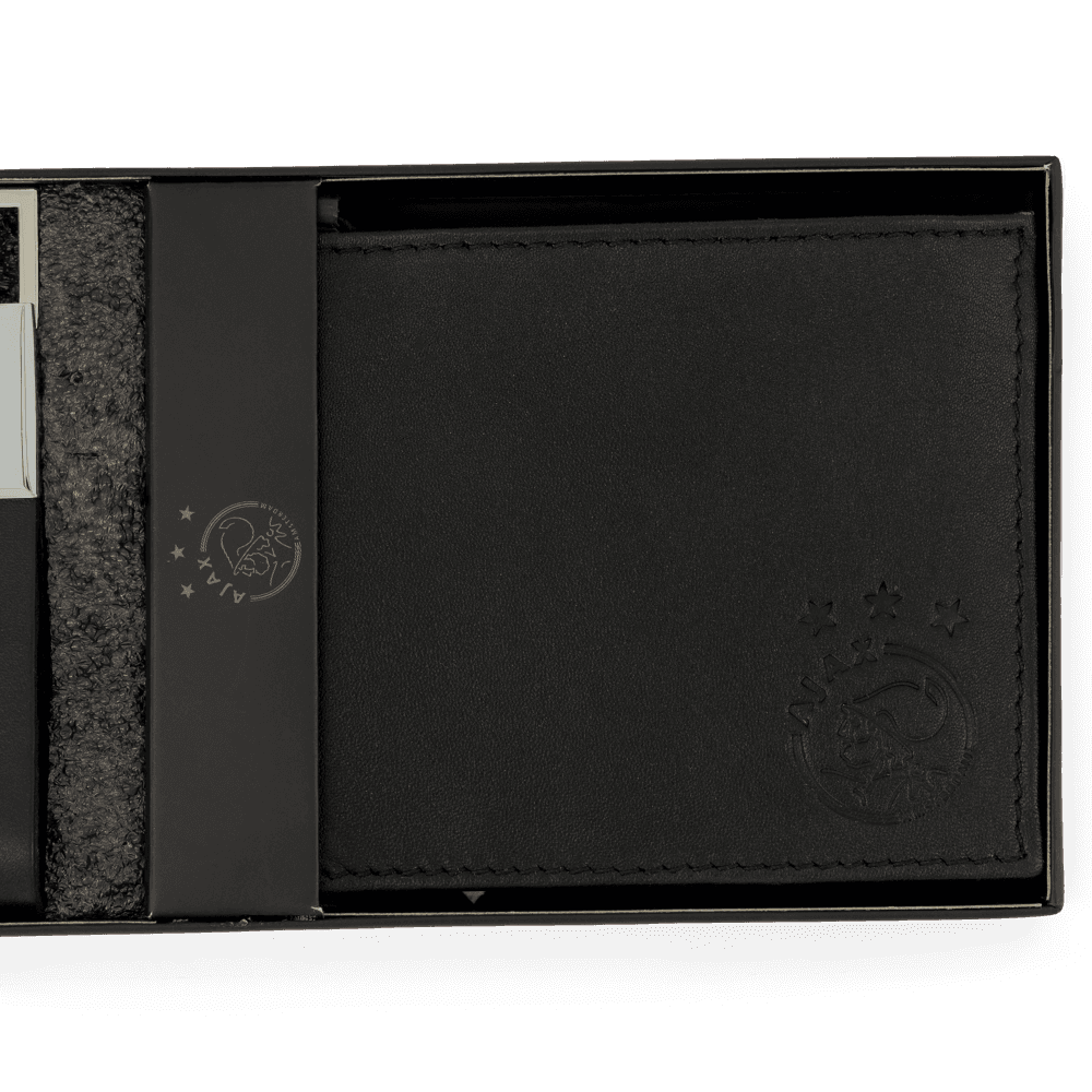 wallet_black_detail.png