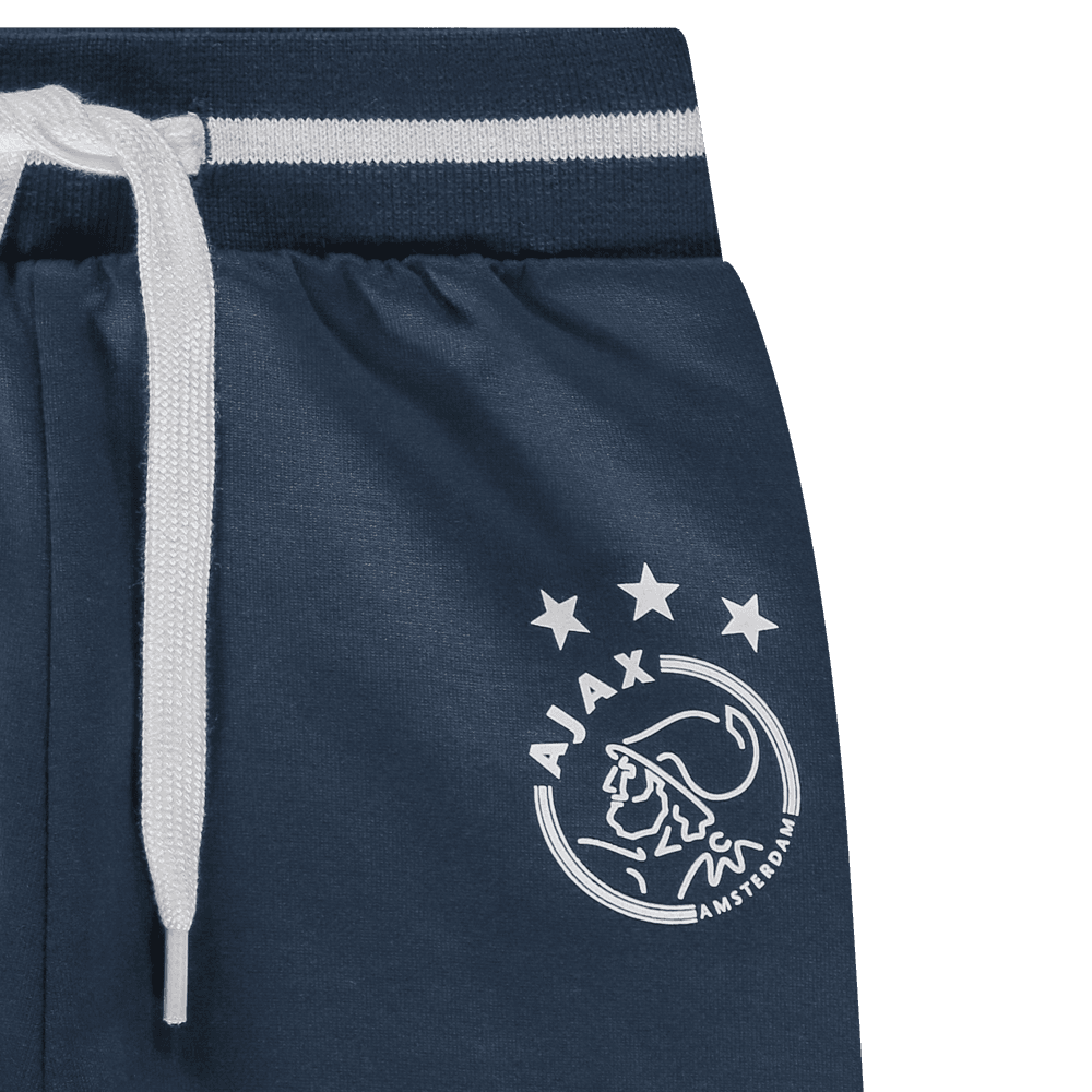 trousers_blue_detail.png